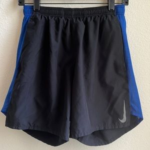 Nike Men's Dri-FIT  7" Brief-Lined Shorts Size medium. Nice used condition